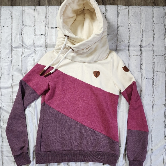 Wanakome Sweaters - Women's Wanakome Hoodie
